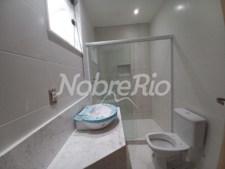 Mansão Triplex no Condomínio Quintas do Rio na Barra da Tijuca