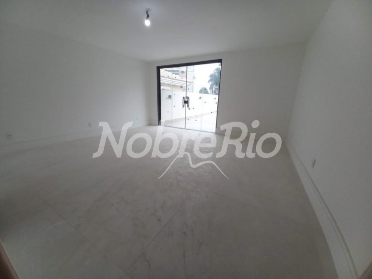 Mansão Triplex no Condomínio Quintas do Rio na Barra da Tijuca